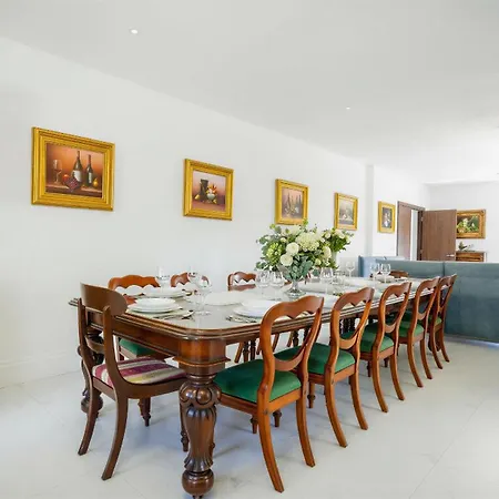 Appartement Stunning 5-bed Countryside Manor Near & Coastal Beaches *