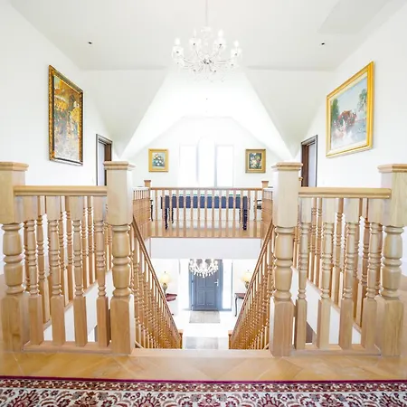Stunning 5-bed Countryside Manor Near & Coastal Beaches Ballyshannon