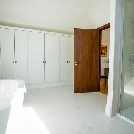 Appartement Stunning 5-bed Countryside Manor Near & Coastal Beaches *