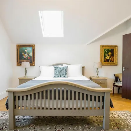 Appartement Stunning 5-bed Countryside Manor Near & Coastal Beaches *